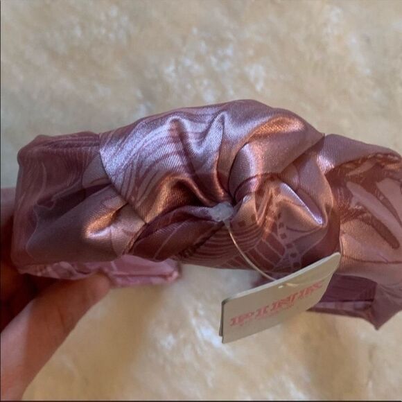 Pink VS Headband - Picture 2 of 4